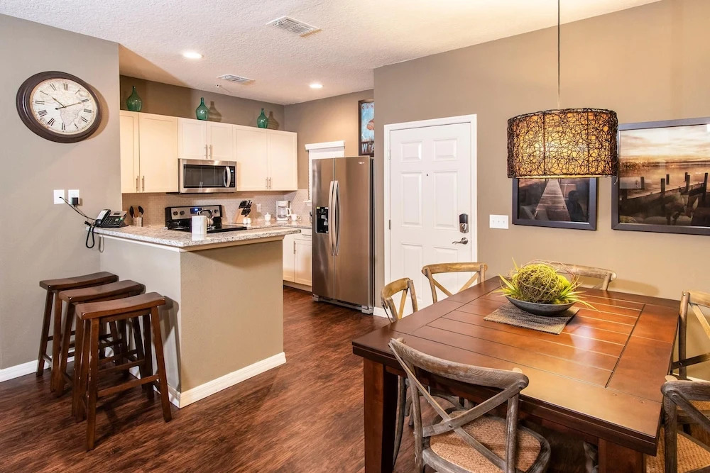 November Special WL 4 Bed 3 Bath Id:273628