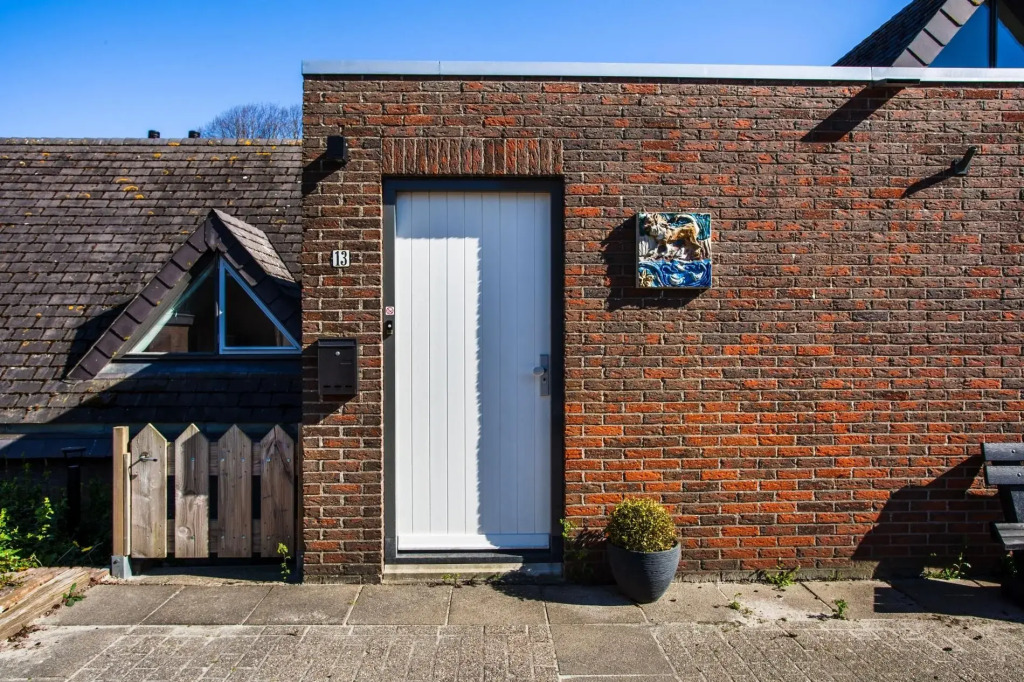 Spacious villa in Rijs near IJsselmeer and forest