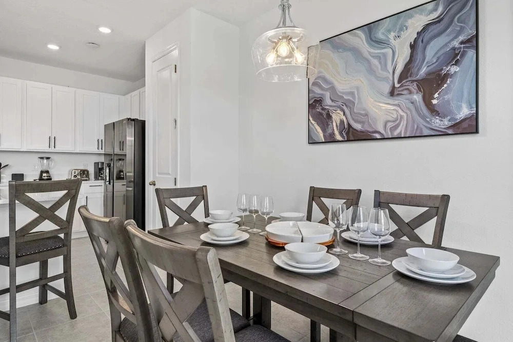 Villa 3 BR, 2.5 BA Sleeps 8