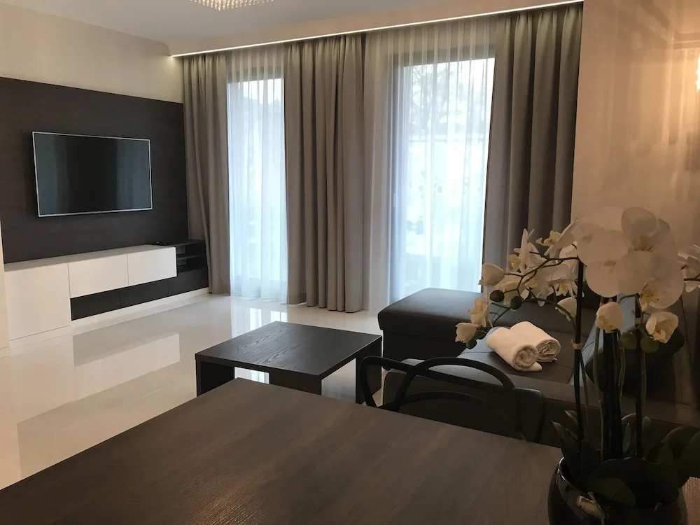 Avesa Luxury Apartments by Wawel Castle