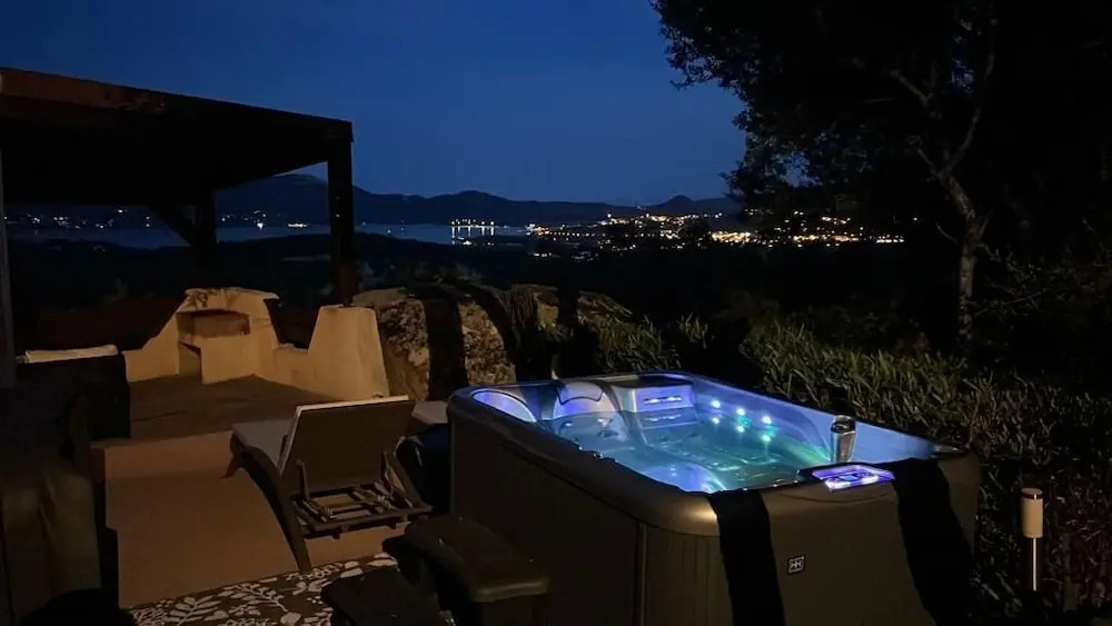 Swim Lodge Hotel Porto Vecchio