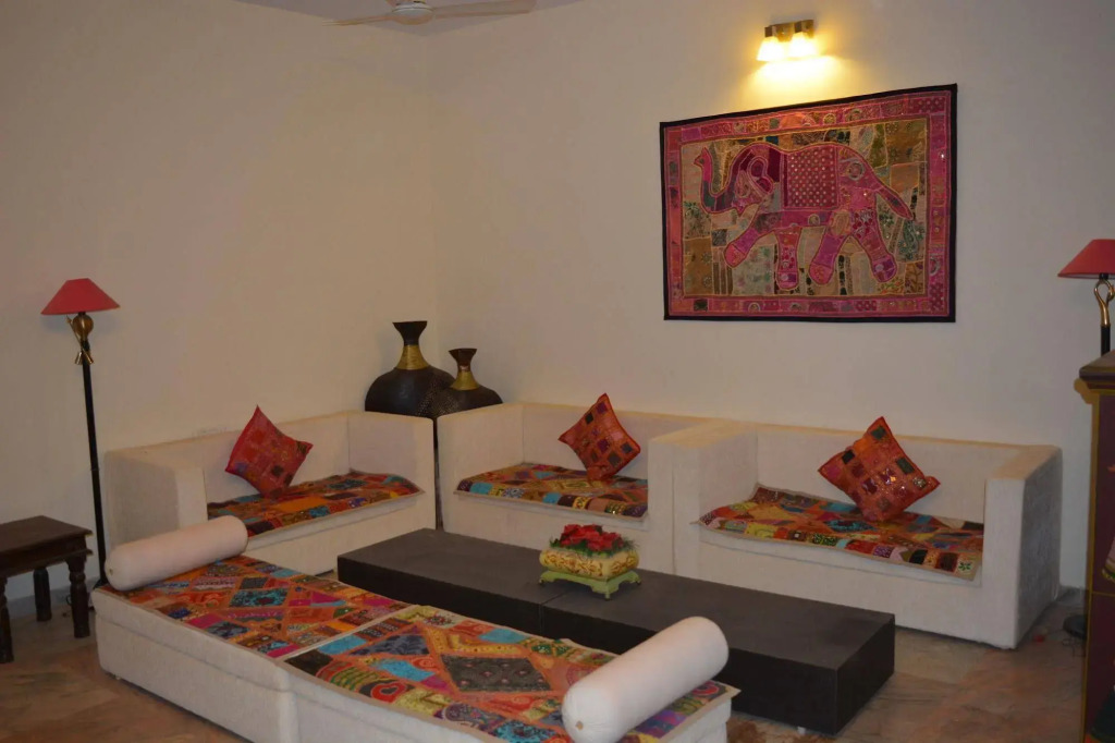 Apnayt Villa - A Luxury Homestay
