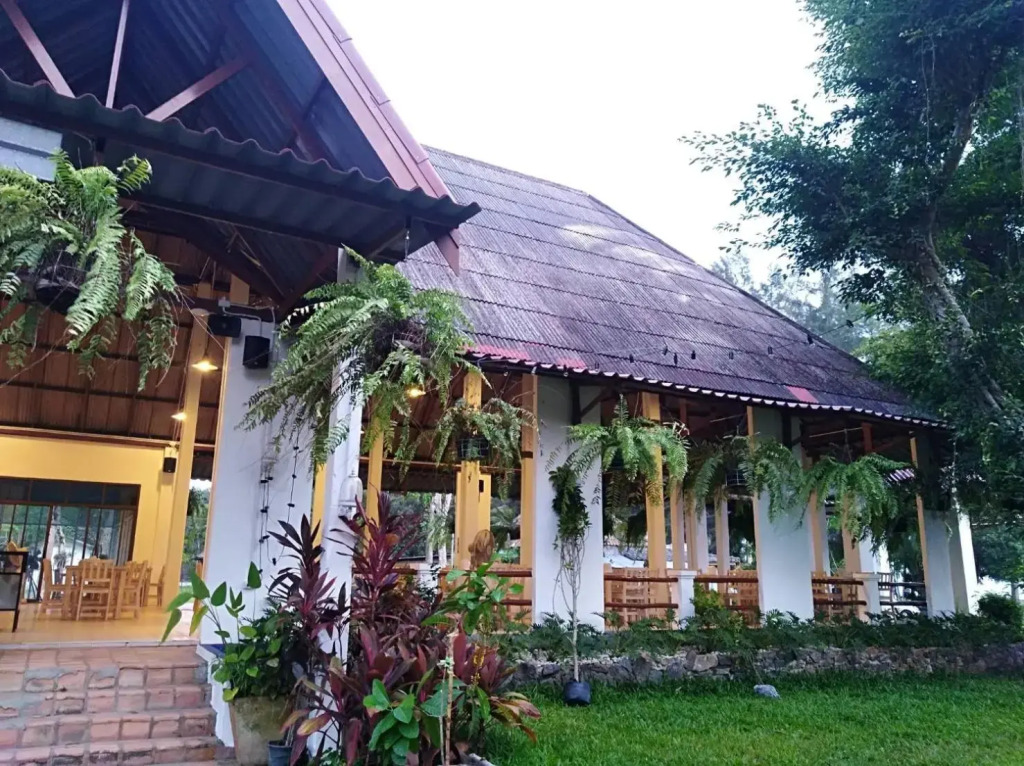 Lay Trang Resort