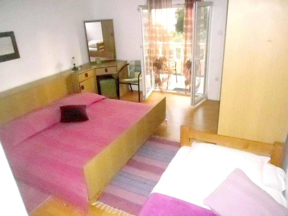 Apartment With one Bedroom in Banjol, With Wonderful sea View, Enclose