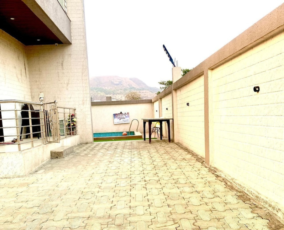 Happy Manohar Villa