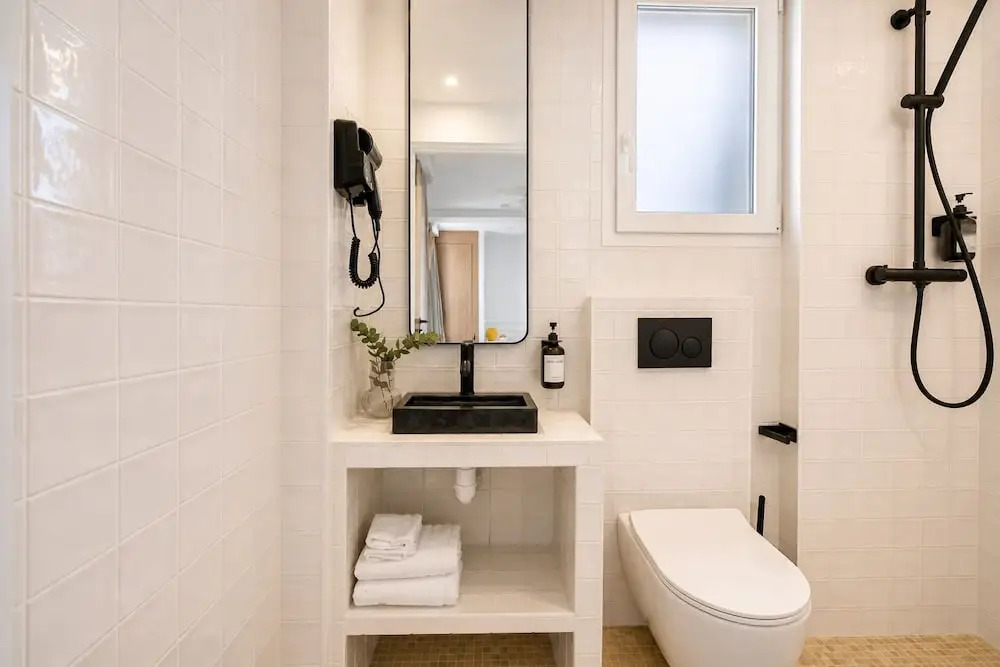 JIJI Suites