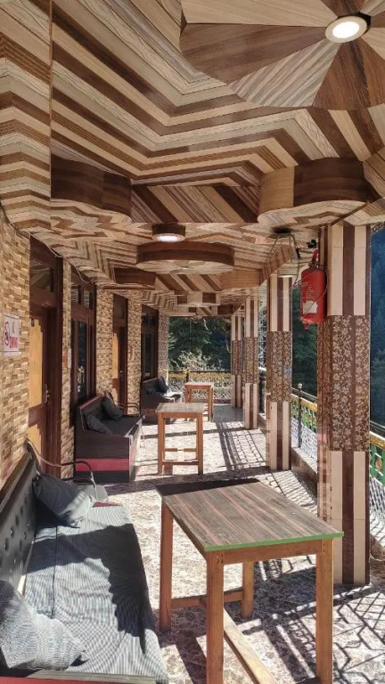 Pineview cafe