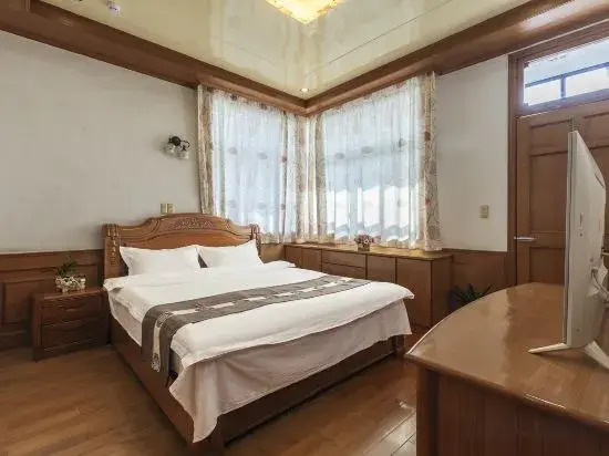 Shanghai Dongjia Yard Homestay