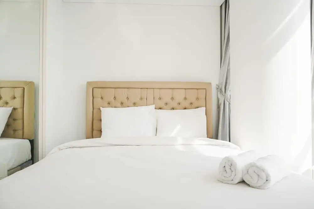 Stunning And Strategic 2Br Gold Coast Apartment Near Pik