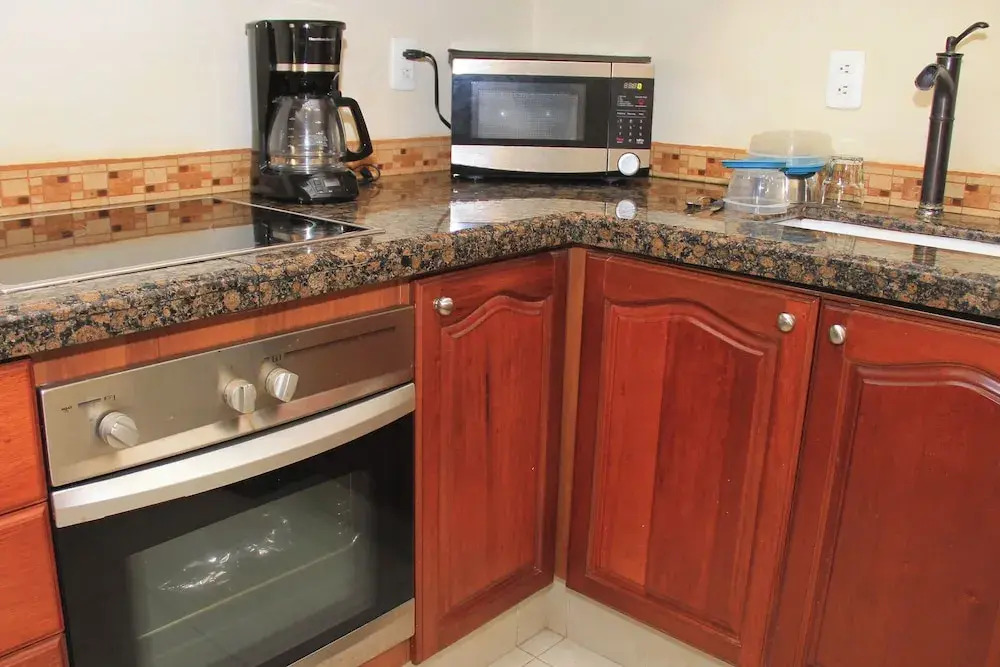 Exquisite Condo with Roof Pool I Near 5th & Beach