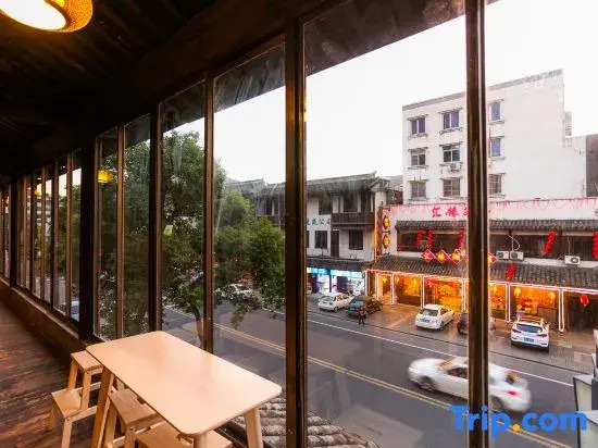 Floral Hotel · Wuxi Zen Wind Small Building hotel (Lingshan Town flower shop)
