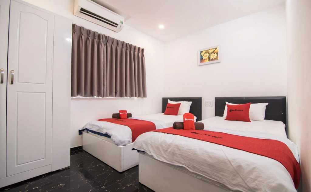The Phoenix 74 Hotel