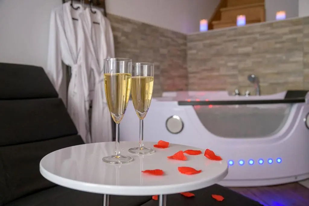 Love Room - Suite romantique avec spa privatif