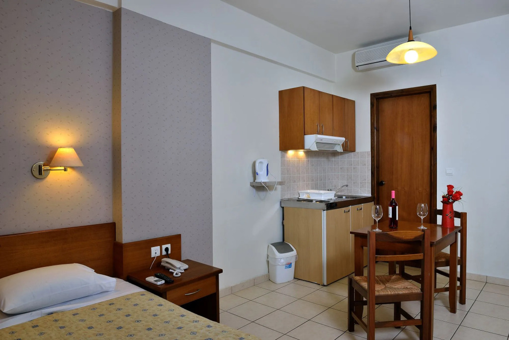 Akatos Hotel