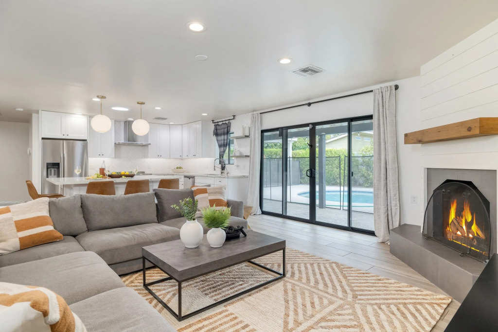 White Agate by Avantstay Pool + Spa + Putting Green Playground + Outdoor Dining Minutes to Kierland