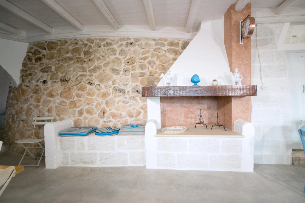 Villa with pool in Torre Suda