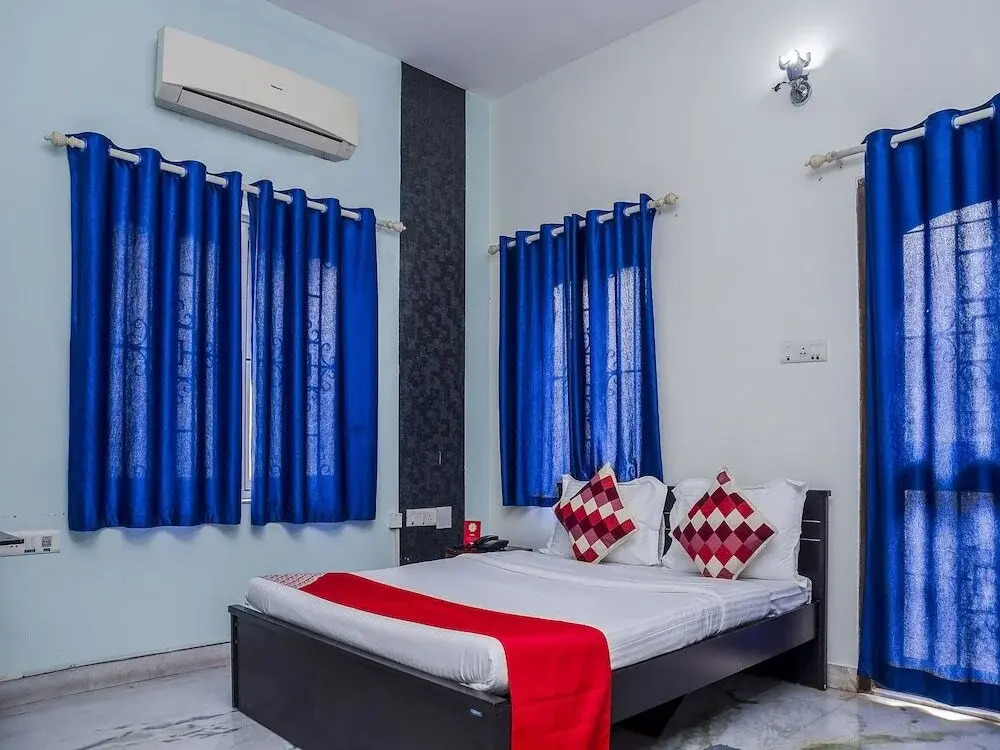 Maple Comfort By OYO Rooms