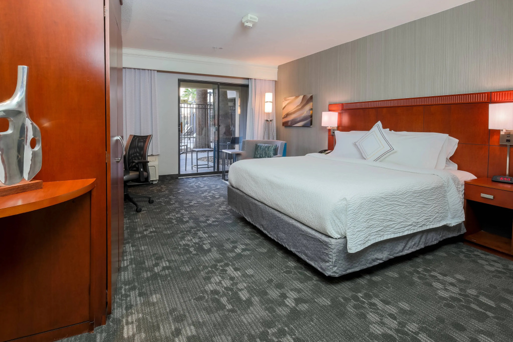 Courtyard By Marriott Las Vegas Stadium Area