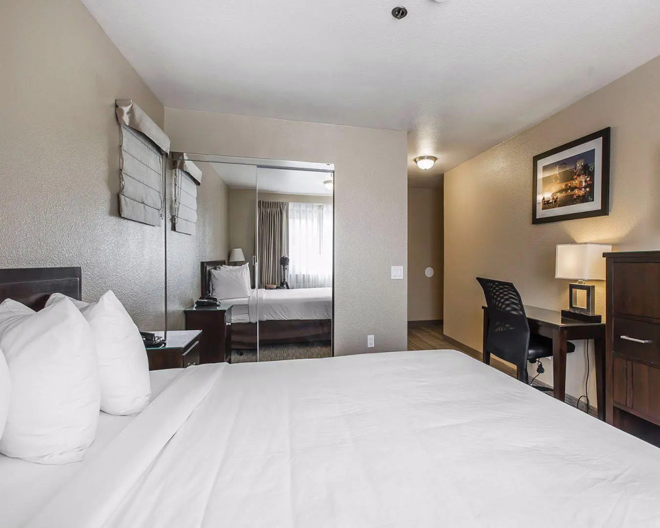 Americas Best Value Inn Loma Lodge Motel