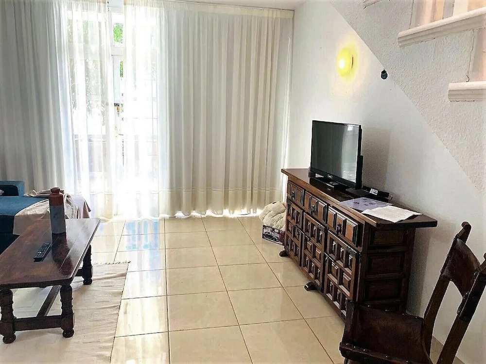 Summer Sunny Light Apartment