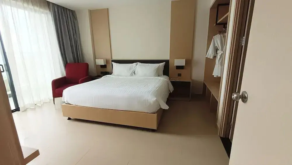 The Oceanfront Apartment At The Arena Cam Ranh