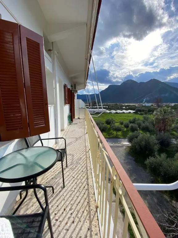 Thassa Beach Apartment No6 (with mountain view)