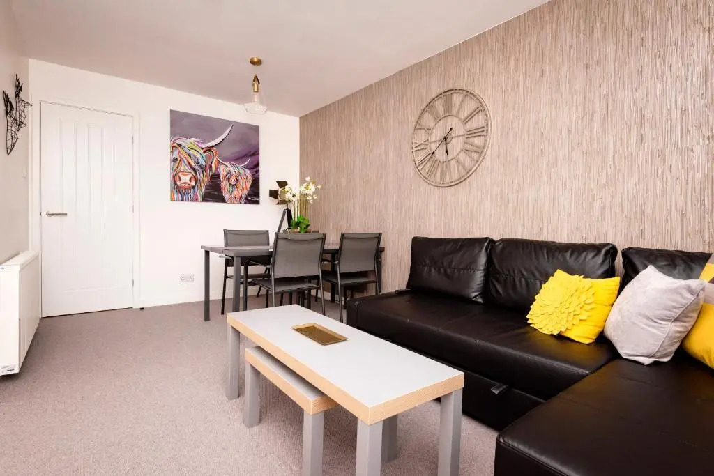 No. 6 Apartment