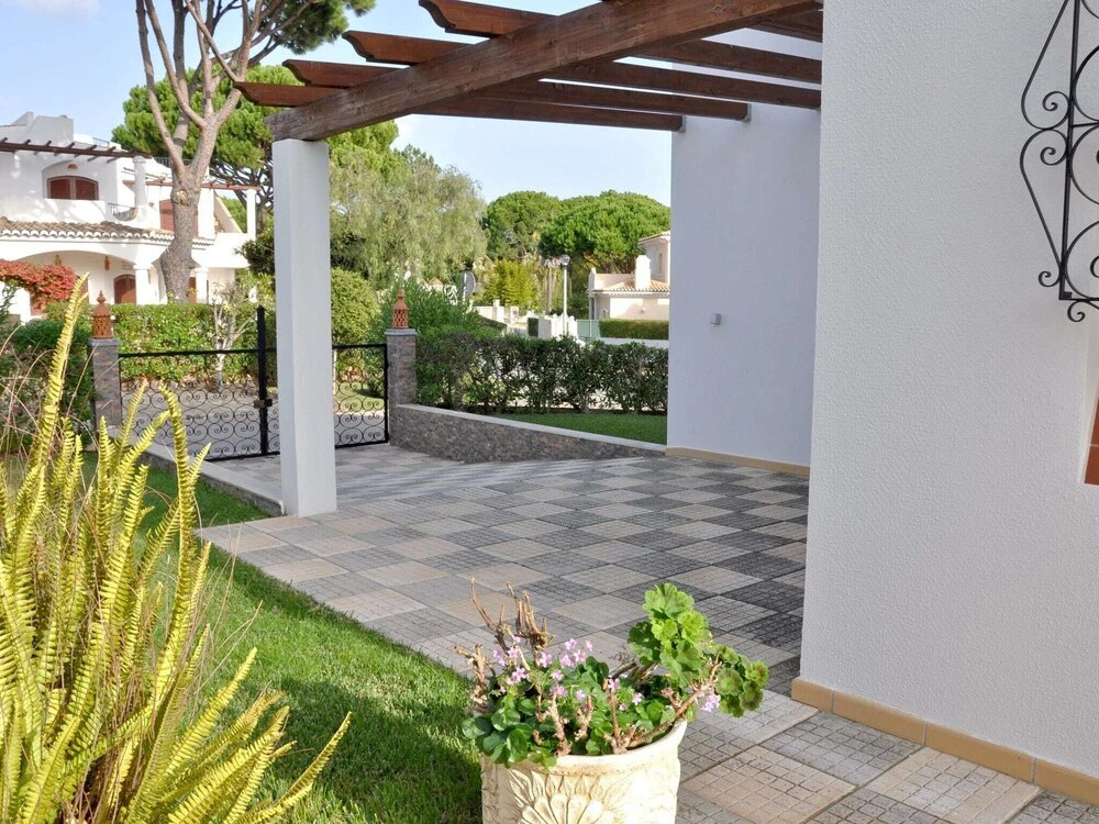 Villa in Vilamoura with Private Pool