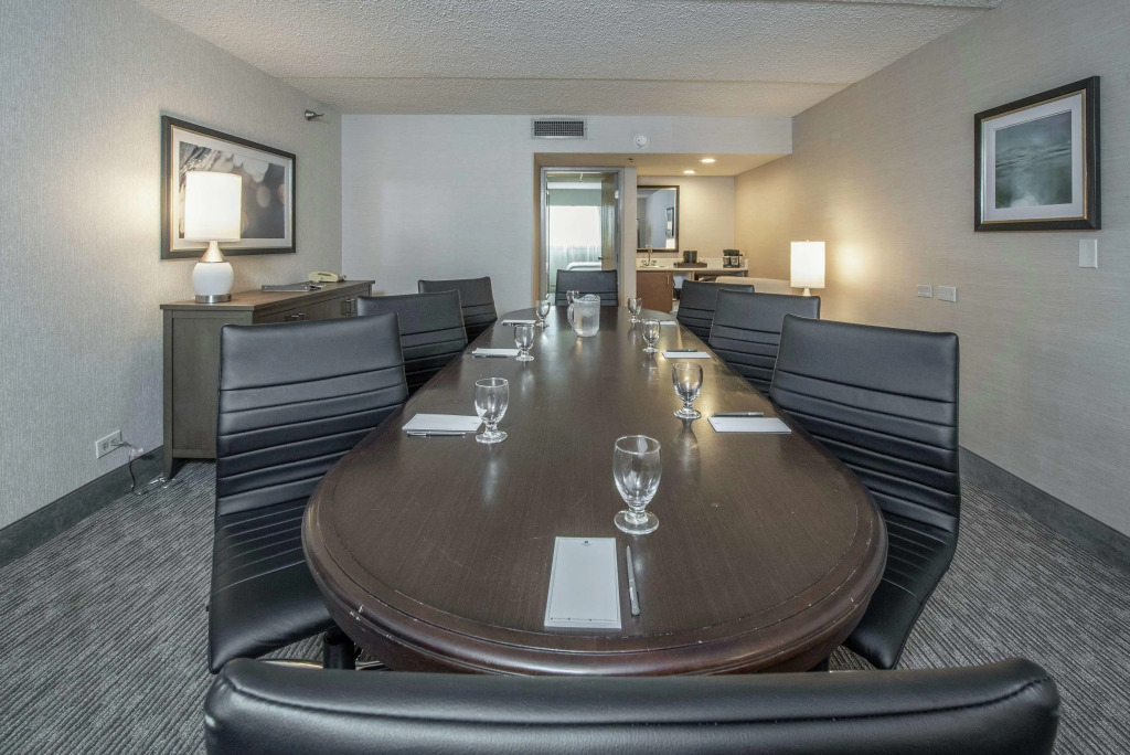 Embassy Suites by Hilton Chicago Schaumburg Woodfield