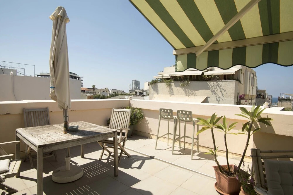 Sasson & Co Luxury Roof by Rothschild