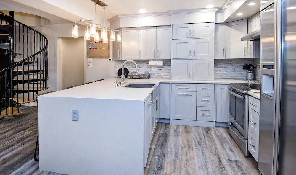 9 Vail Rd. #26 3 Bedroom Condo by RedAwning