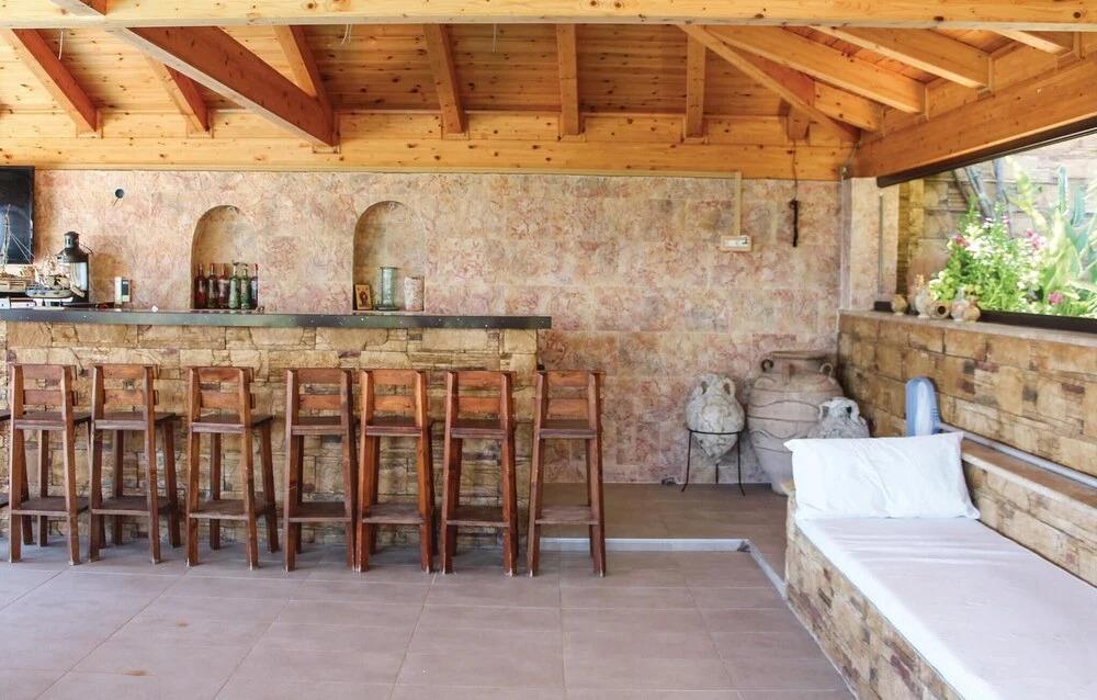 Nice Home in Petalou, Korinthias With Wifi and 4 Bedrooms