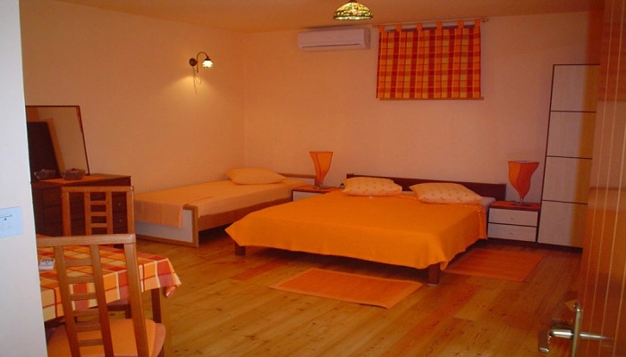 Villa kameni Cvit