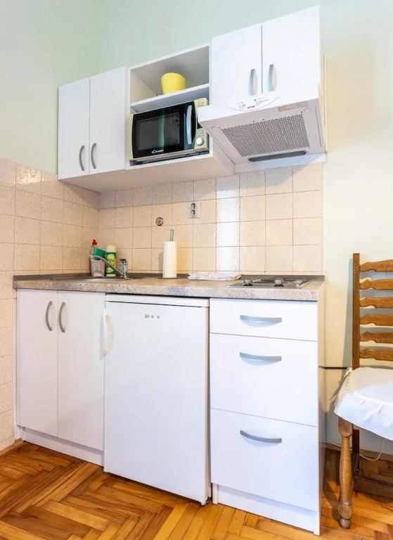 Traditional apartment Bacvice, 3 min walk to the beach