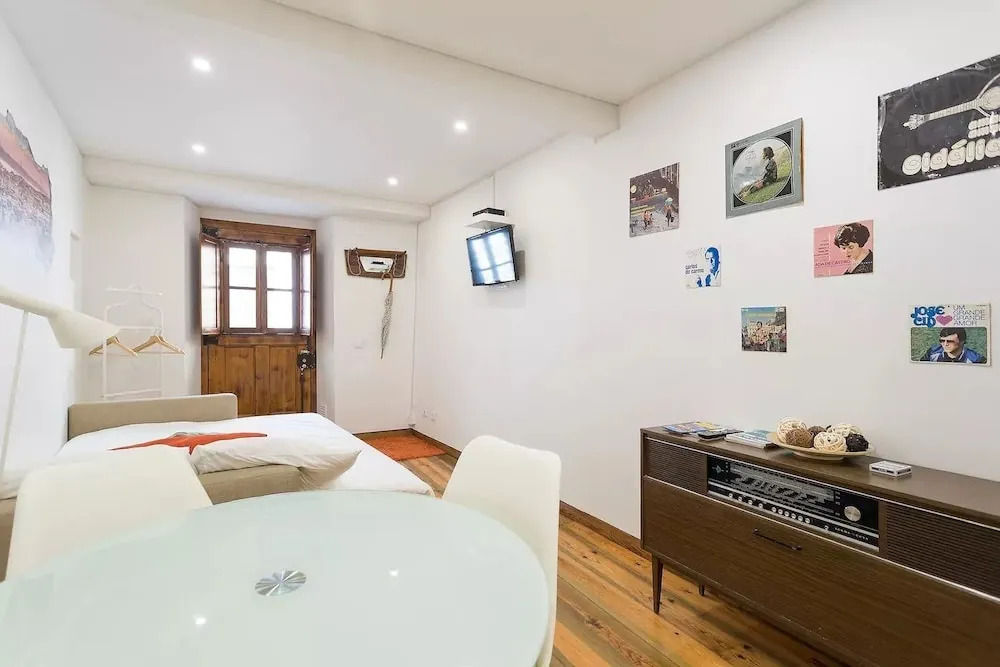 Cozy Apartments in Heart of Lisbon Bairro Alto