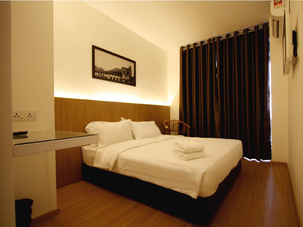 Place2Stay Business Hotel - Waterfront