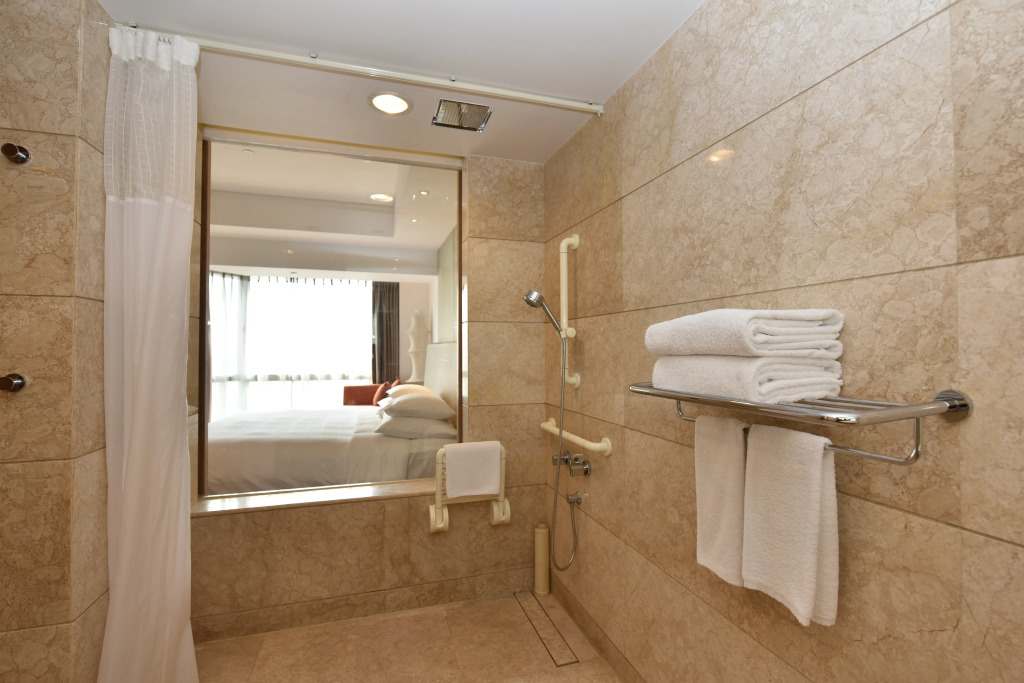 Crowne Plaza Zhongshan Wing On City by IHG