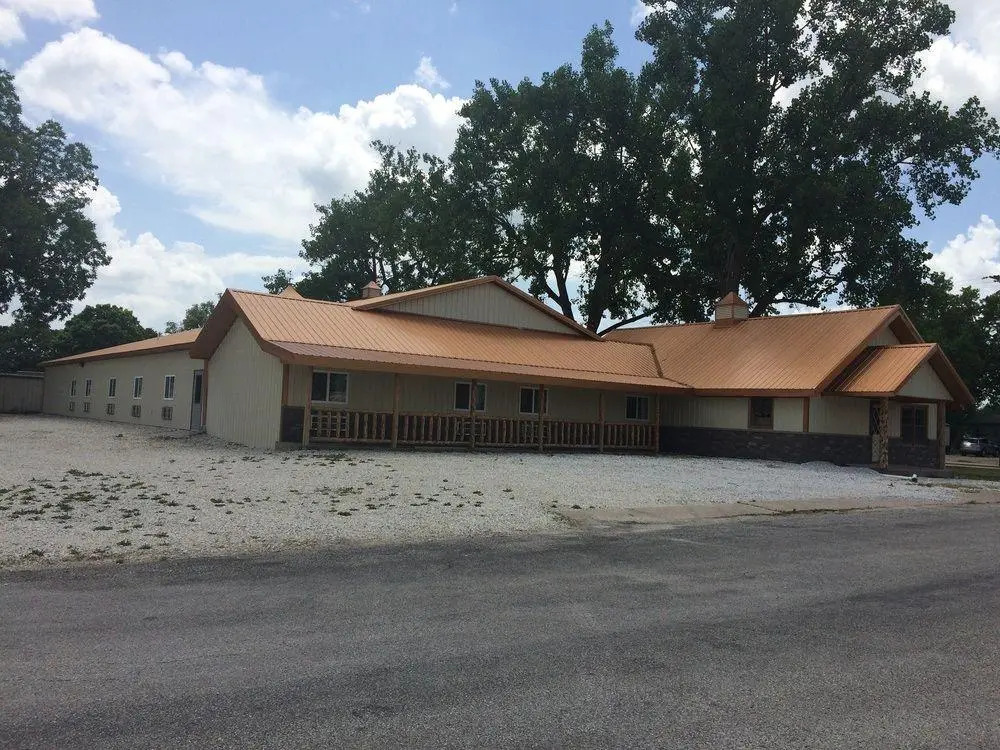 Big Horse Inn and Suites