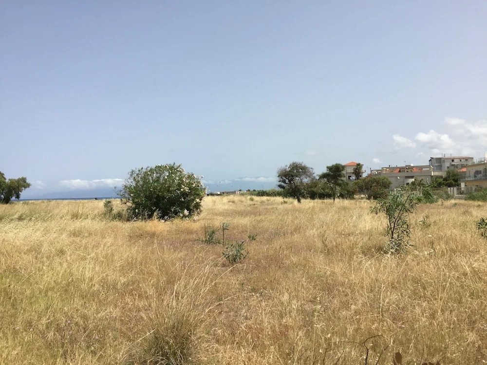 Roseto Beach Club Apartment With Garden Beach Front