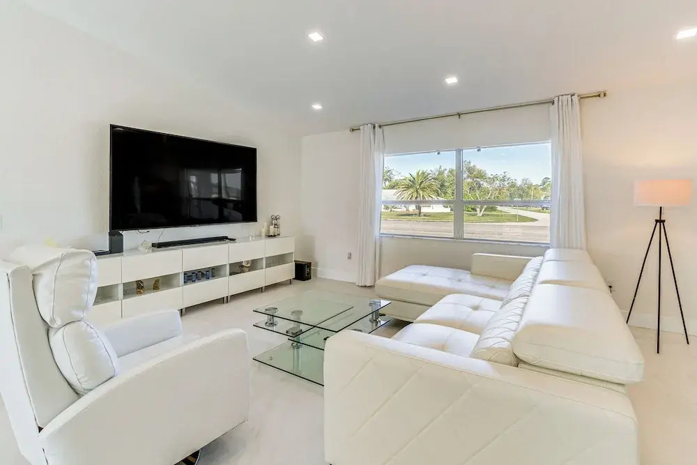 3 Mi to Beach: Pet-friendly Home in Port Charlotte