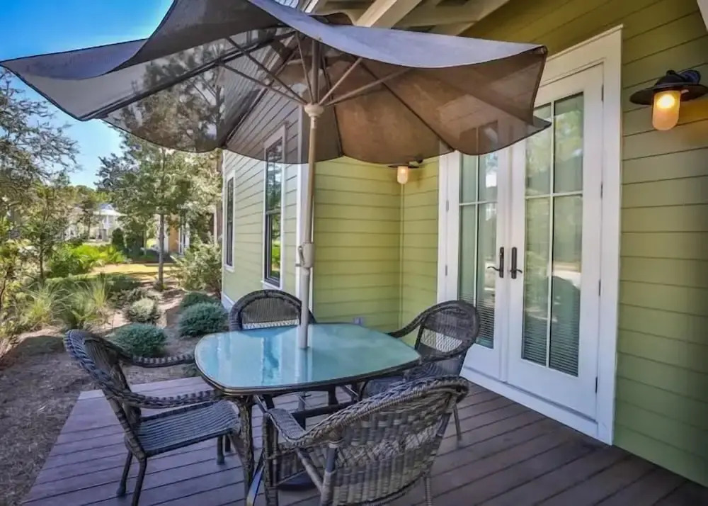 Dragonfly Dreams 5 Bedroom Holiday Home by Five Star Properties