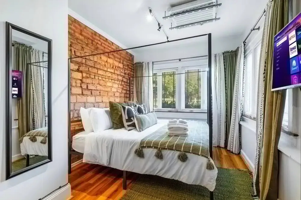 MC Loft at the Pillars-2bd 1bath University Cir