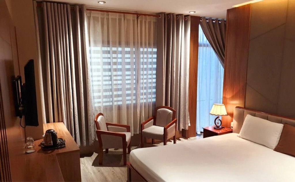 Garnet Hotel