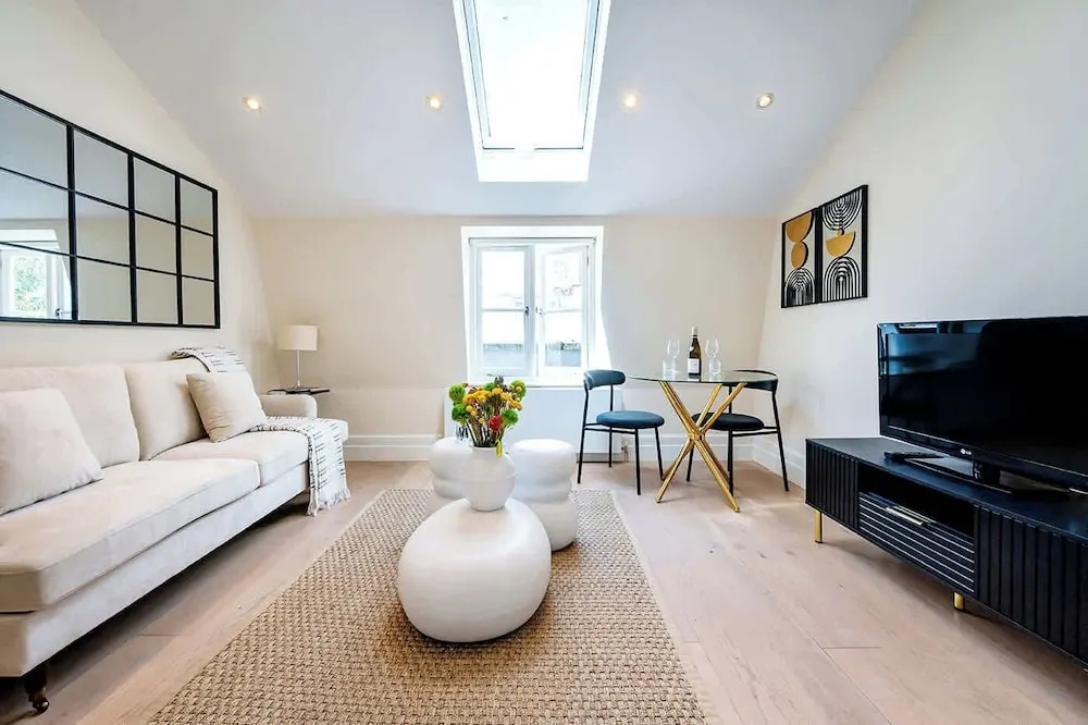 The Paddington Professional - by Out of Office Lifestyle