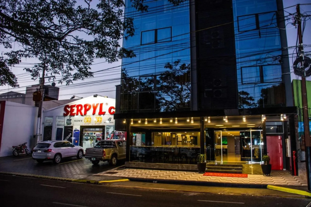 SERPYL Plaza Hotel
