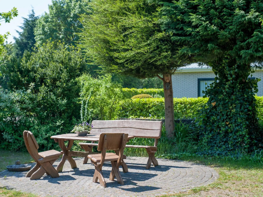 Bungalow Near Lake Veere With Sunny Terrace