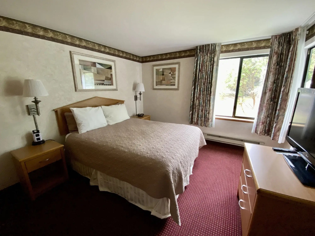 Friday Harbor Suites