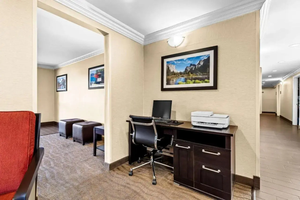 Comfort Inn