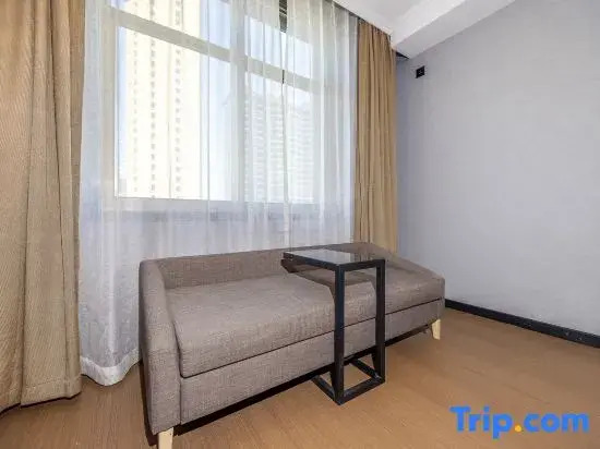 TOWO Superior Hotel Friendship Square Tiain Station Branch)