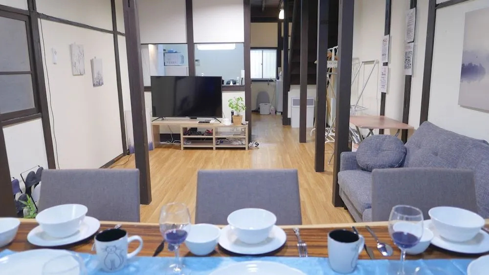 Within walking distance to Shinjuku | 4 min walk to nearest station | Entire 3BR house 75㎡ | Sleeps up to 10 | Family-friendly | High-speed Wi-Fi | Shibuya, Tokyo